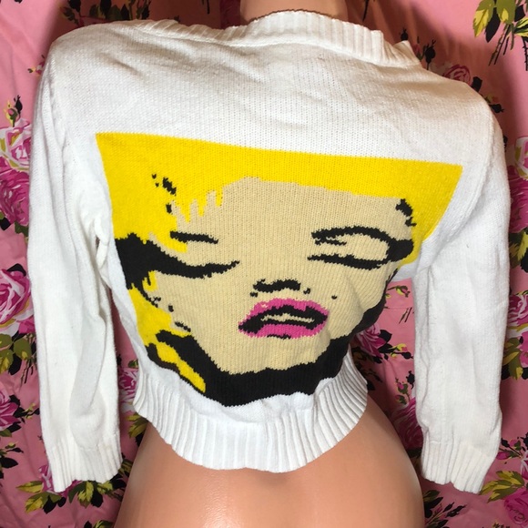 Betsey Johnson Marilyn white crop cardigan sweater